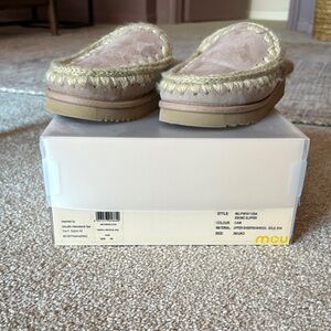 Mou Women's Tan Suede Slippers